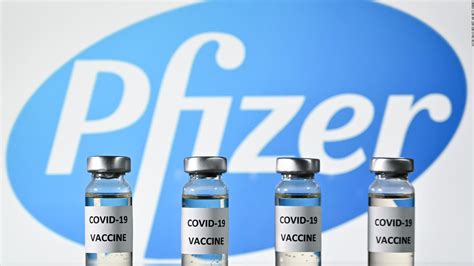 La FDA aprueba la vacuna de Pfizer contra el virus RSV para mayores de 60 años